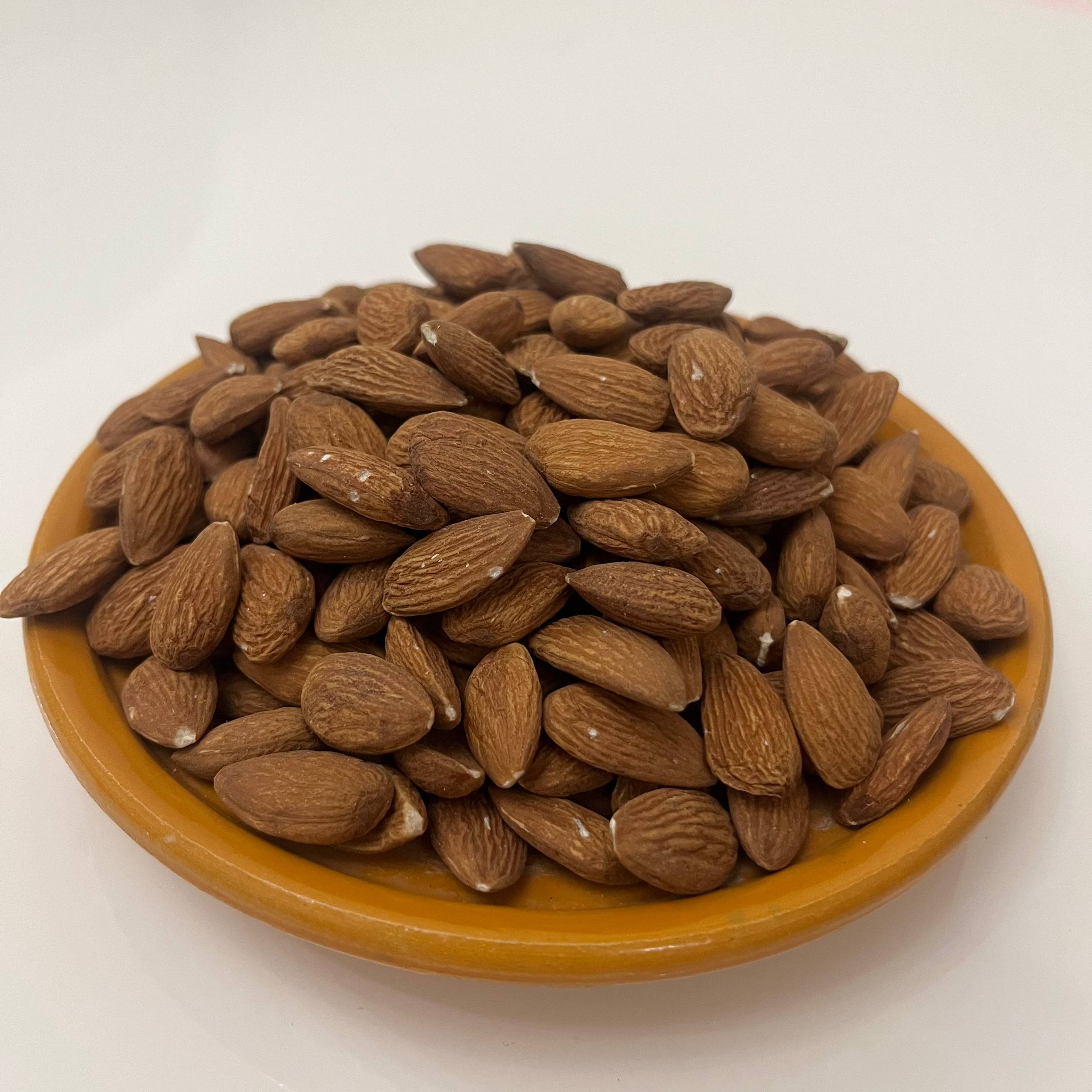 مغز بادام لوکس سایز ۲۷-۲۵