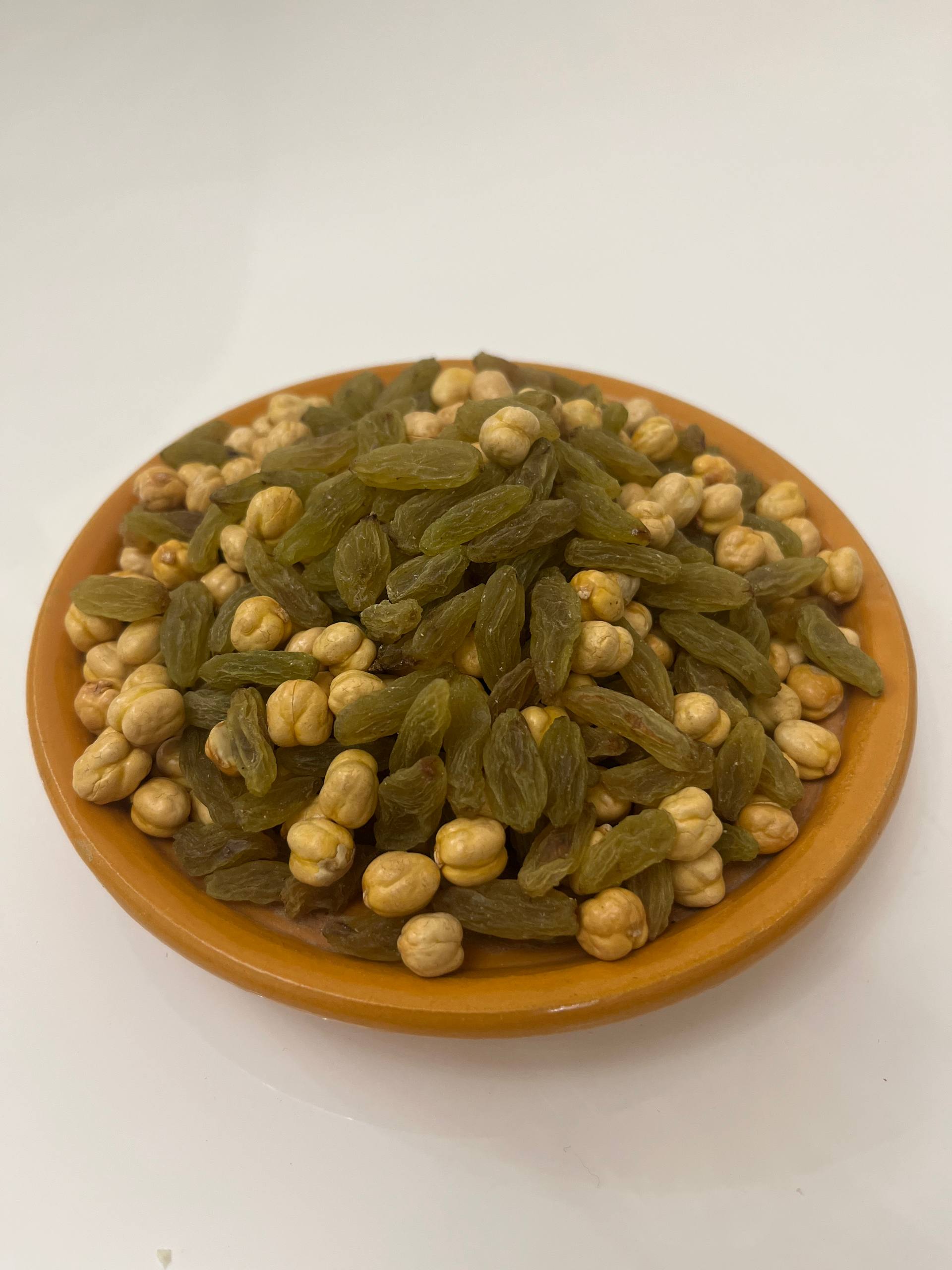 نخود کشمش دو آتشه